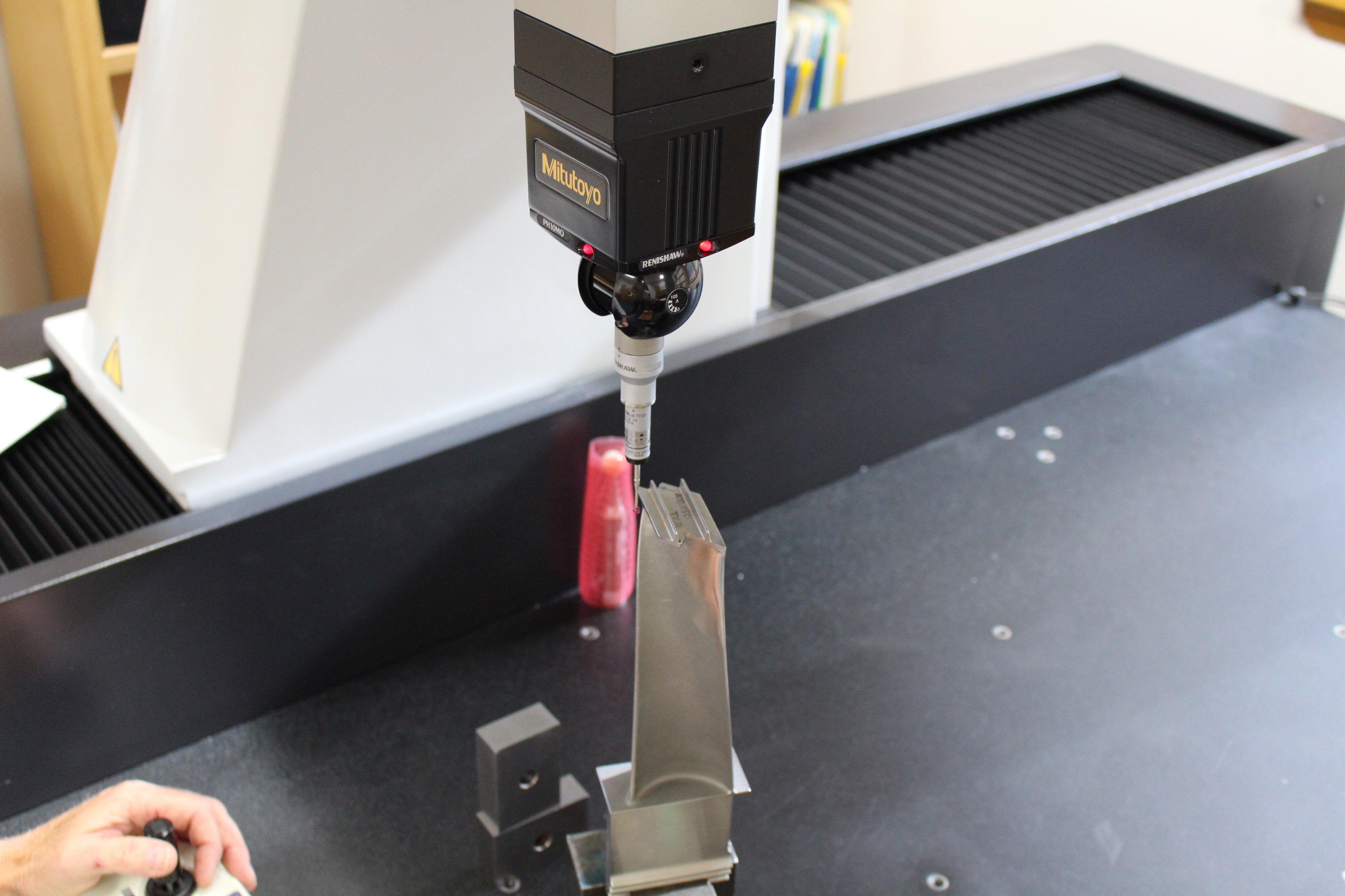 Mitutoyo Crysta Apex CMM machine